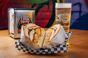 La mejor combinación de hamburguesa y cerveza
