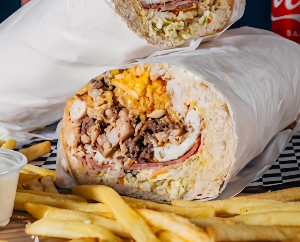 Pepito con patatas en QW Food Truck